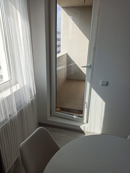 Postalionului 30, 2 min. STB, 13 min. cu STB, metrou Ap. Patriei, duplex 3 cam. dec.